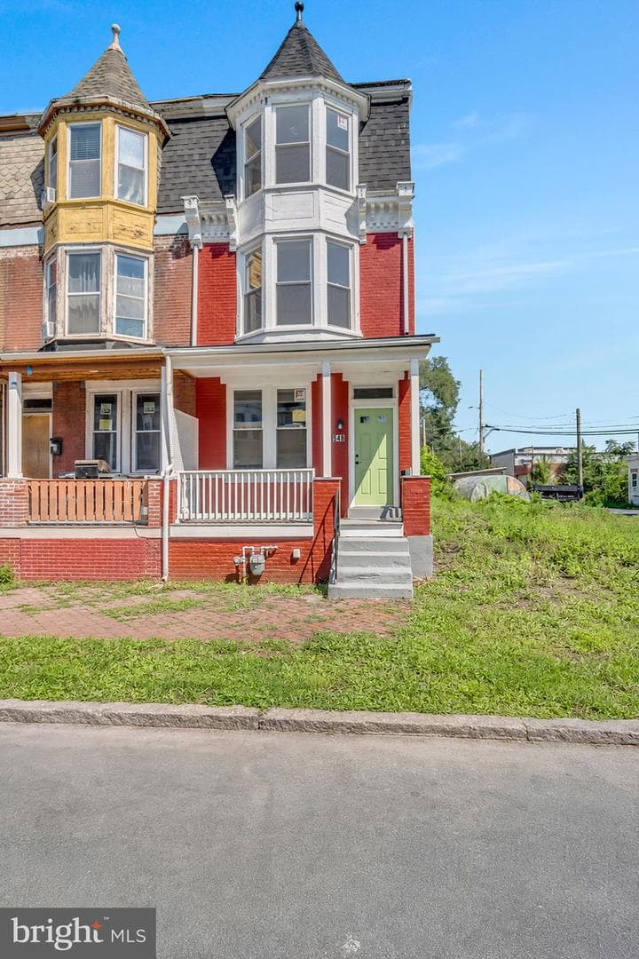 548 Camp Street photo 1