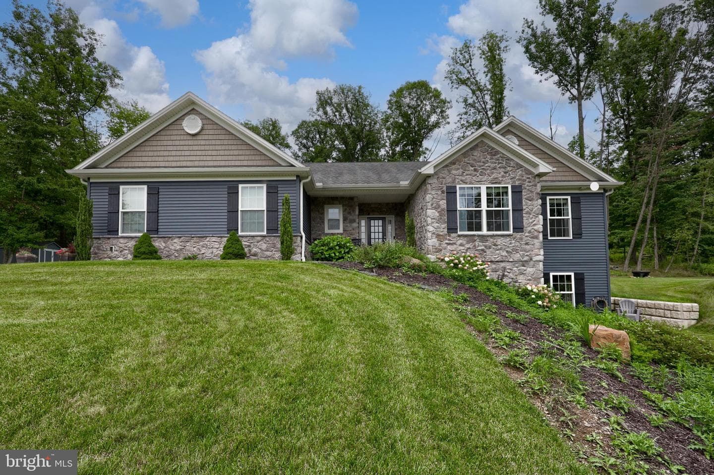 3206 Sutton Drive photo 1