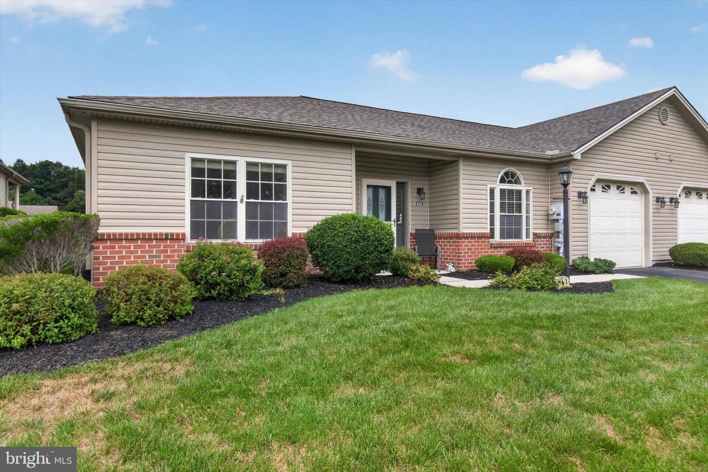 162 Leonard Lane photo 1