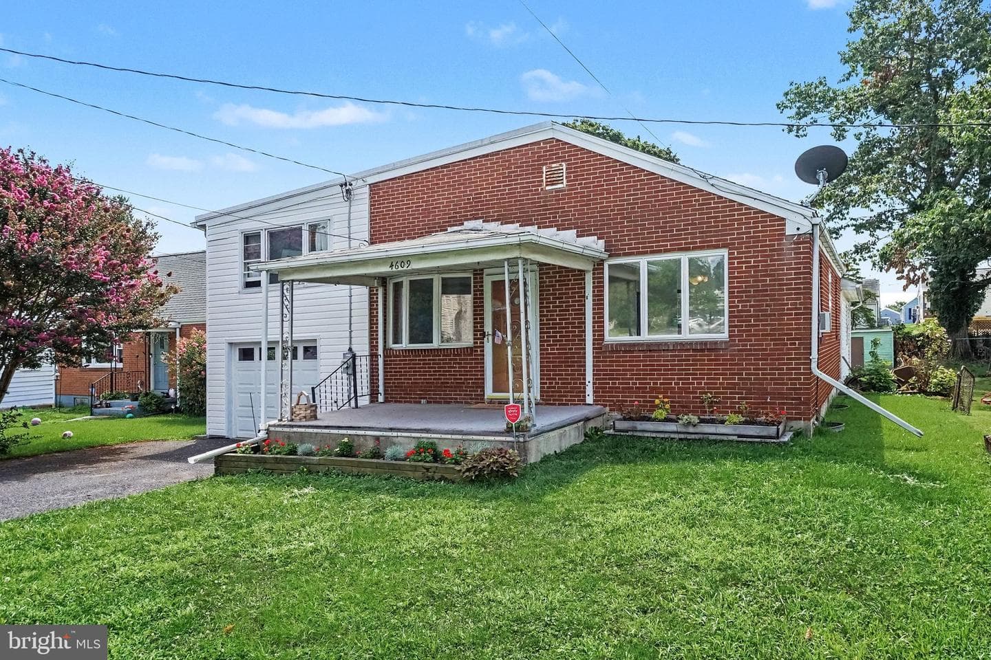 4609 Marblehead Street photo 1