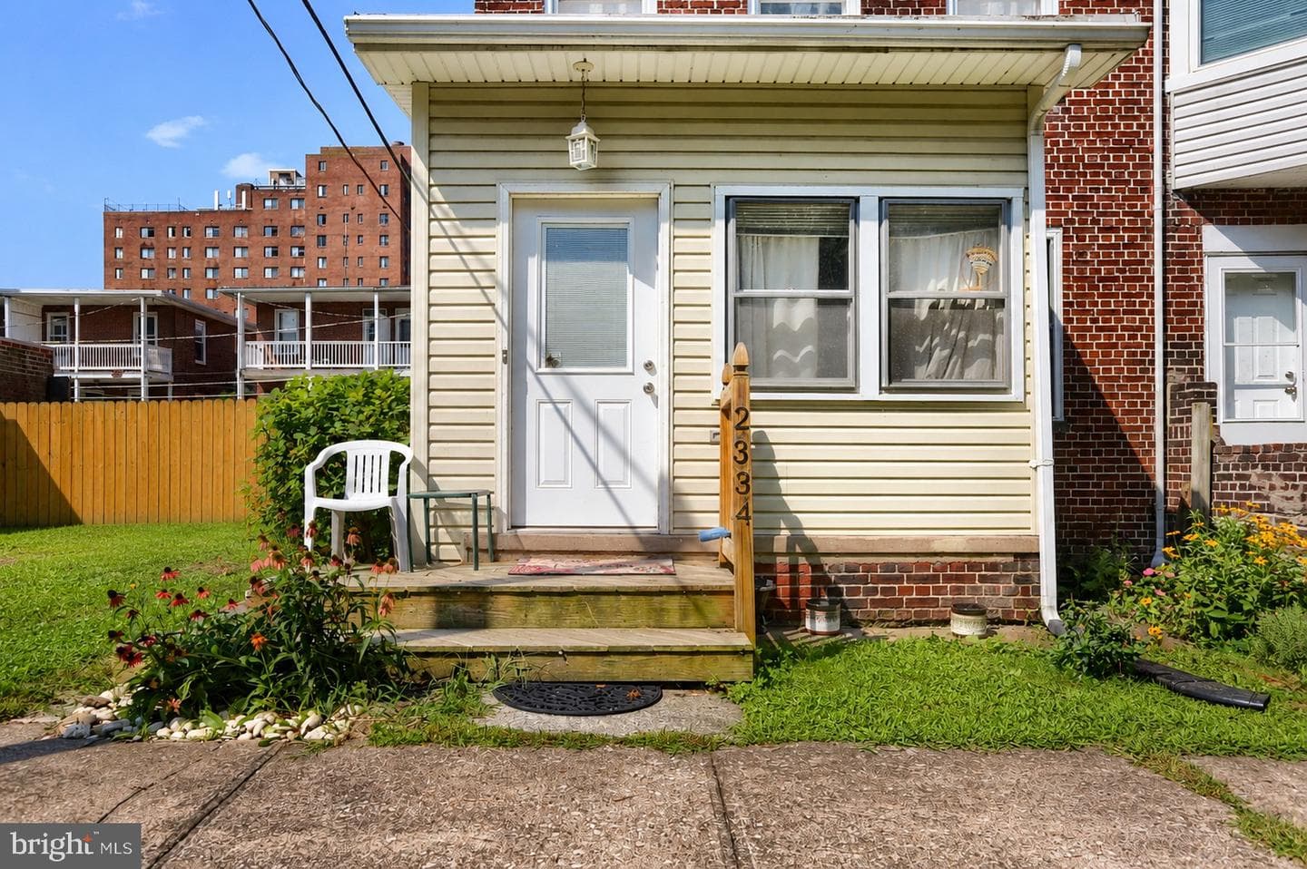 2334 Penn Street photo 1