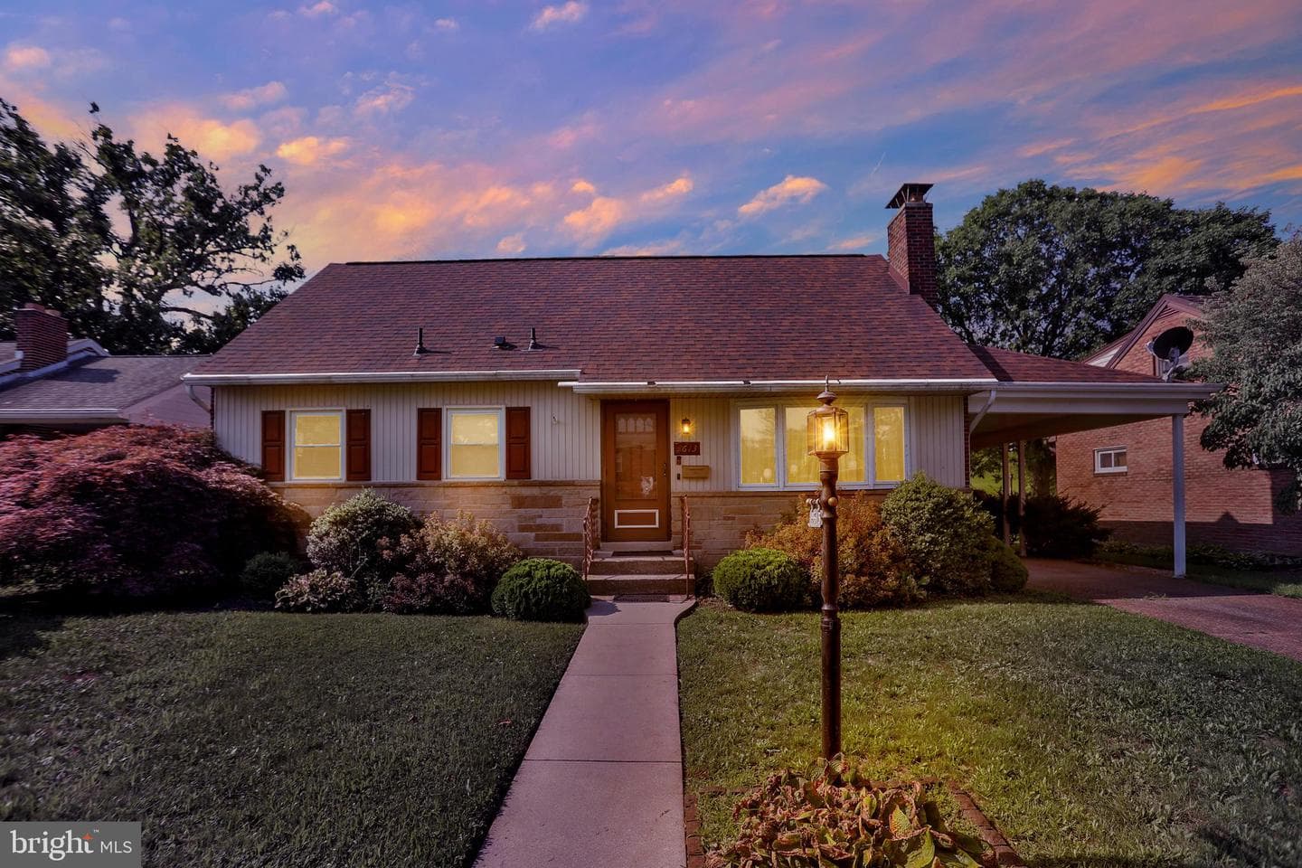 4613 South Road photo 1