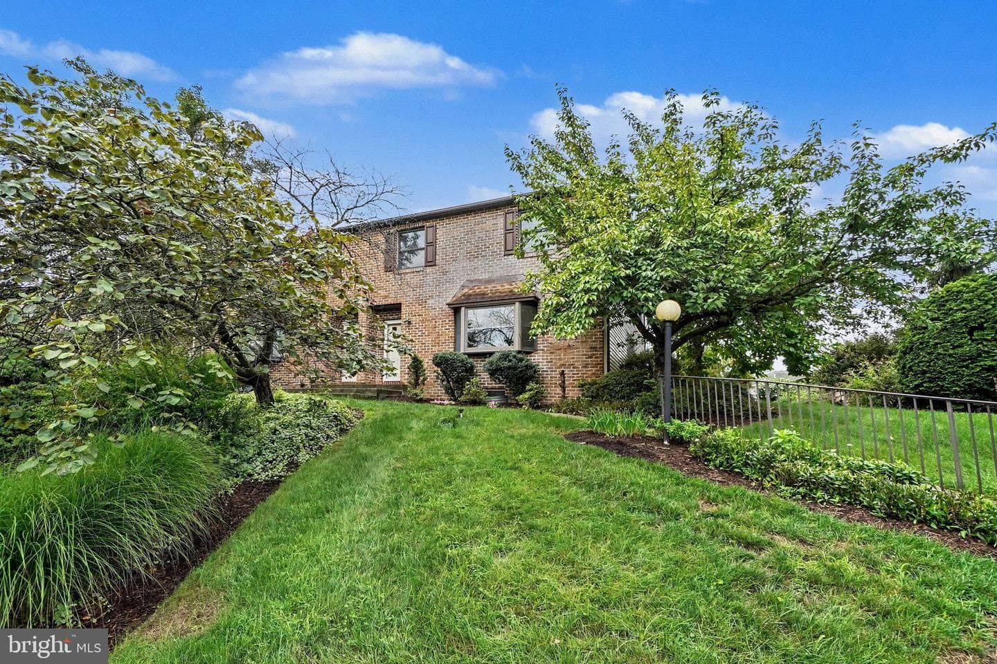 3833 N Sarayo Circle photo 1