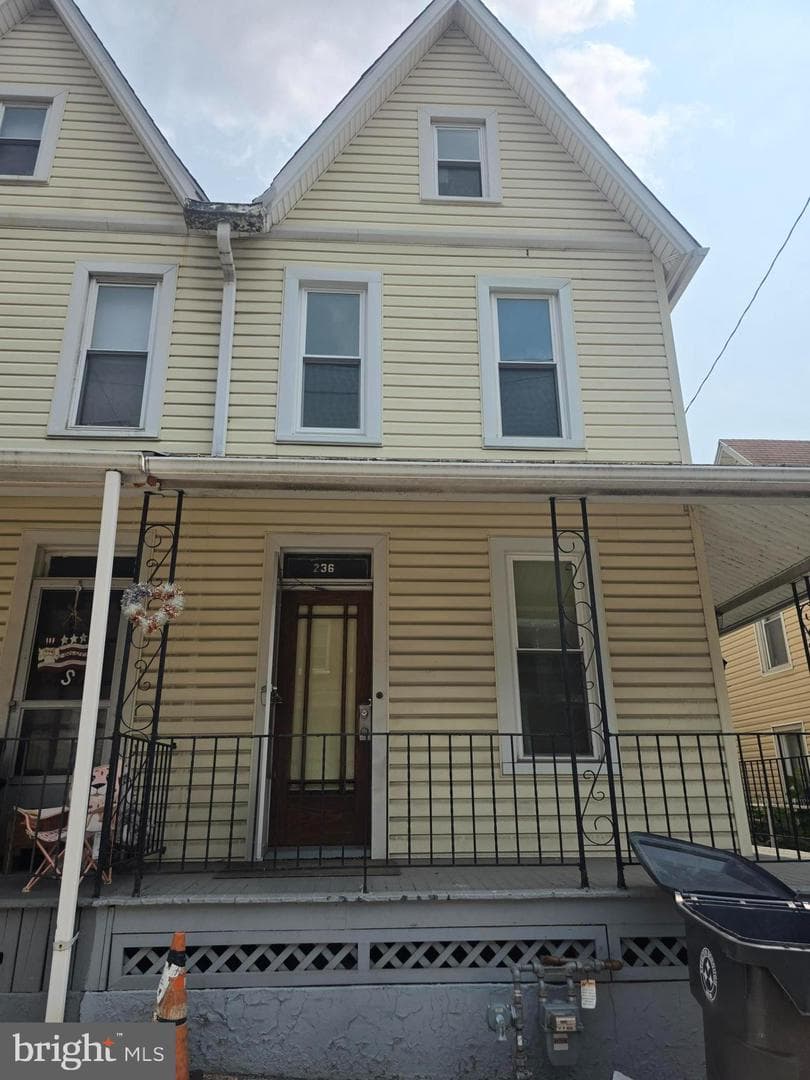 236 Pine Street photo 1