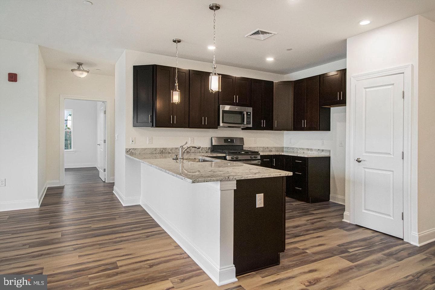 411 Harvin Way photo 2