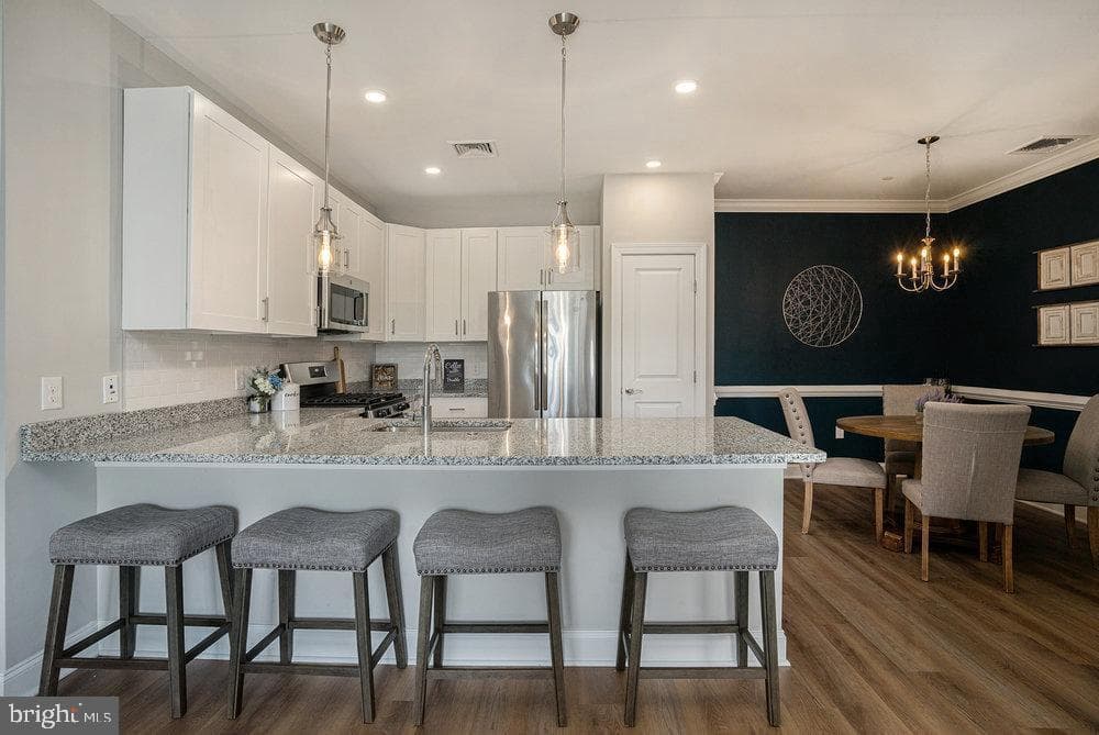 411 Harvin Way photo 4