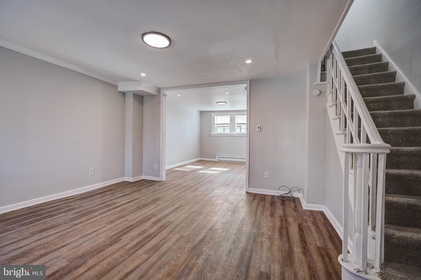 144 E Essex Avenue photo 2