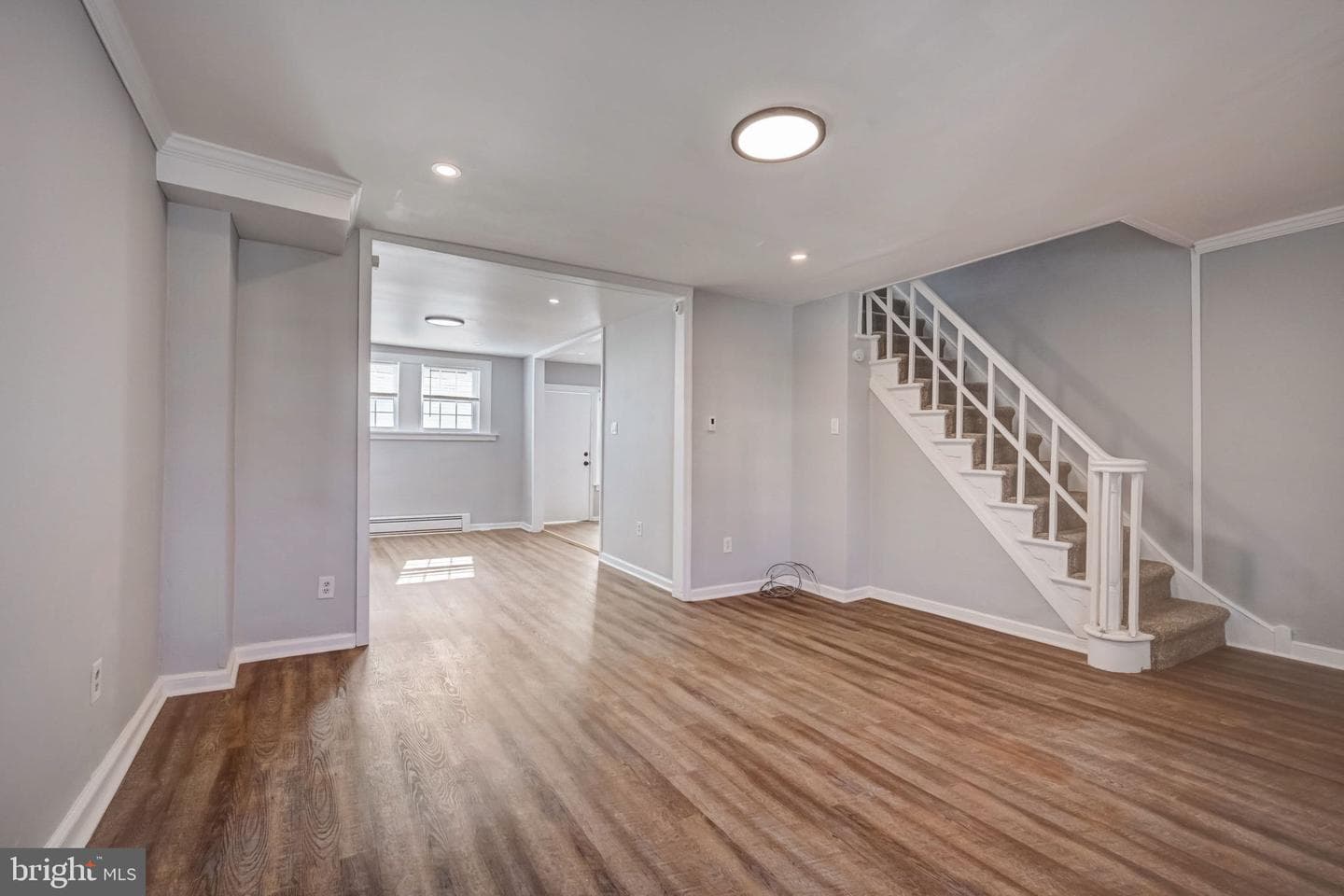 144 E Essex Avenue photo 3
