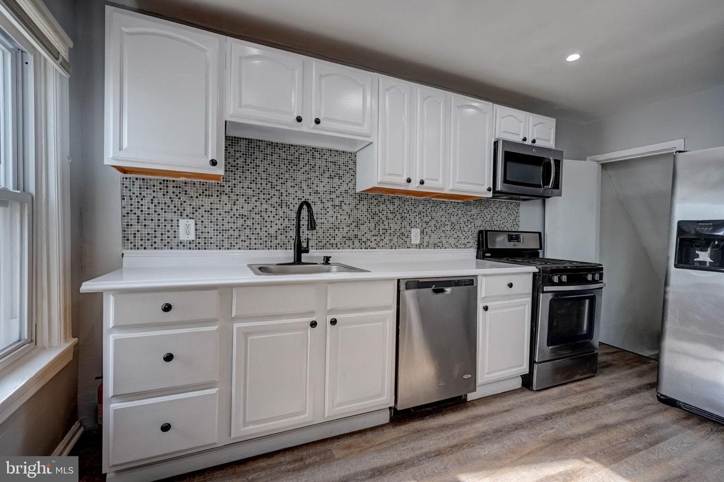 144 E Essex Avenue photo 8