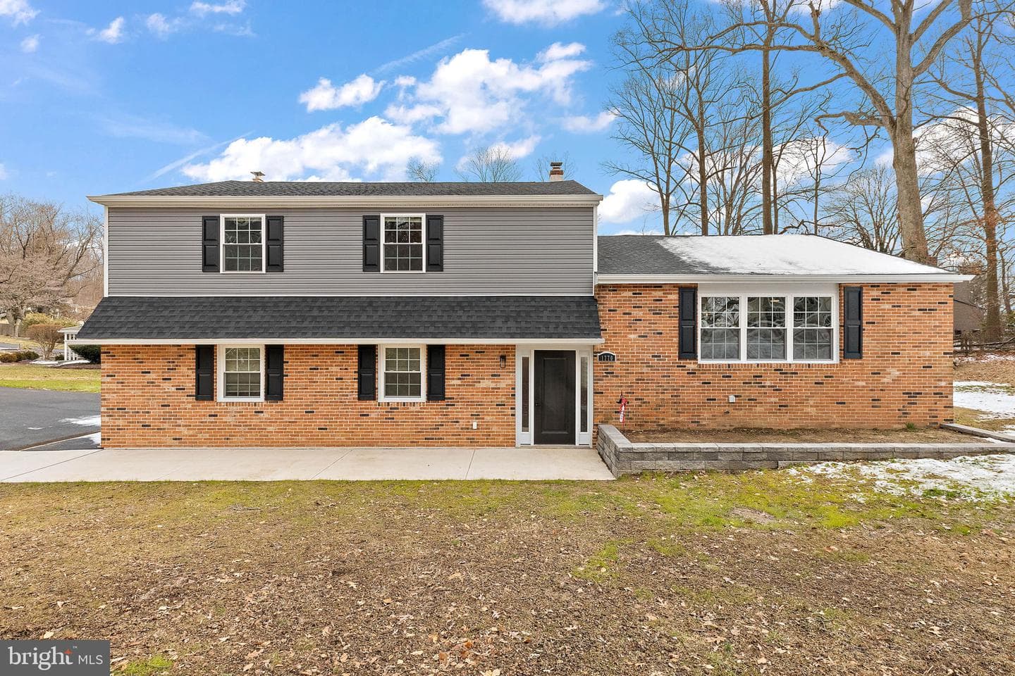 1770 Hillcrest Lane photo 1