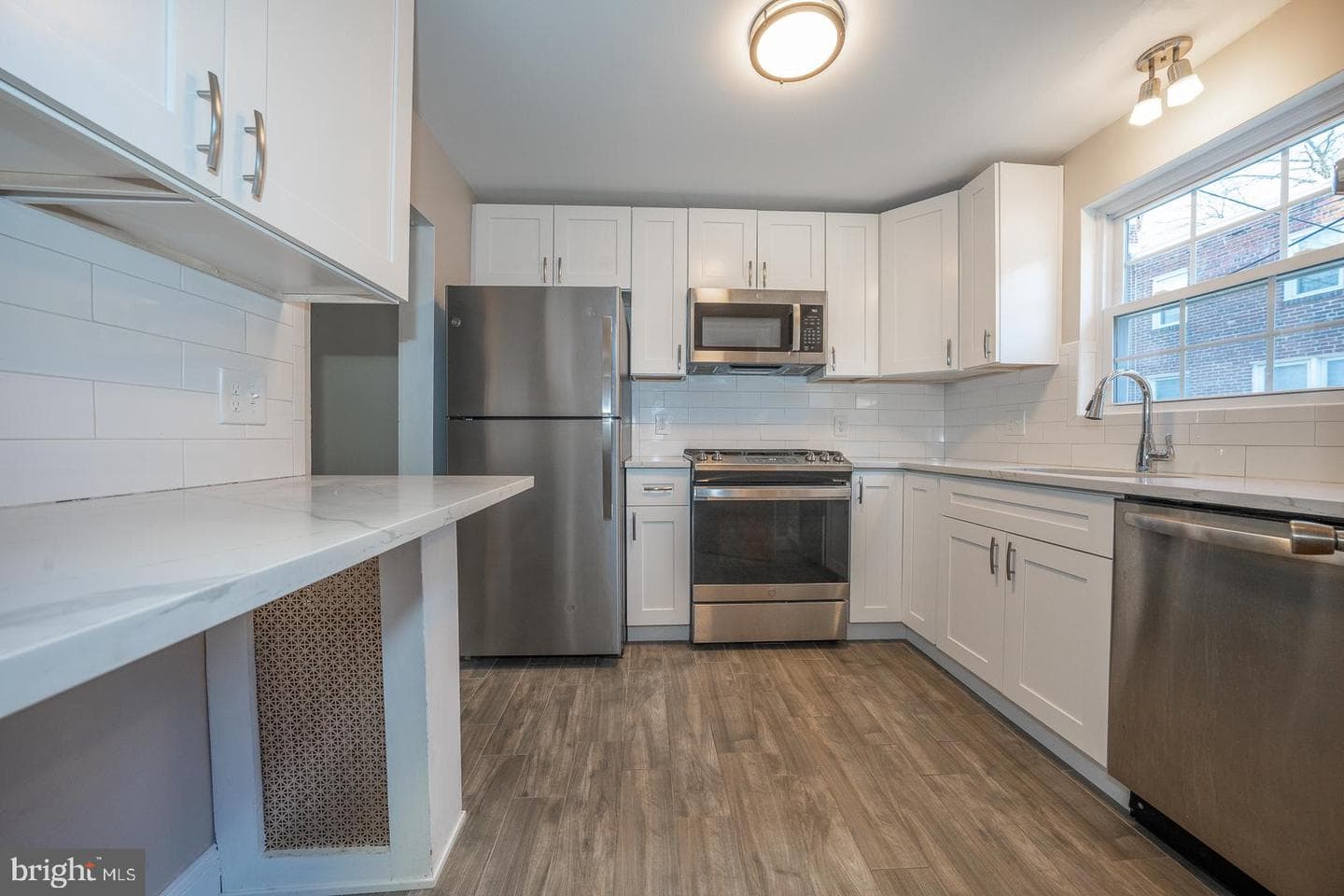 7252 Lamport Road photo 17
