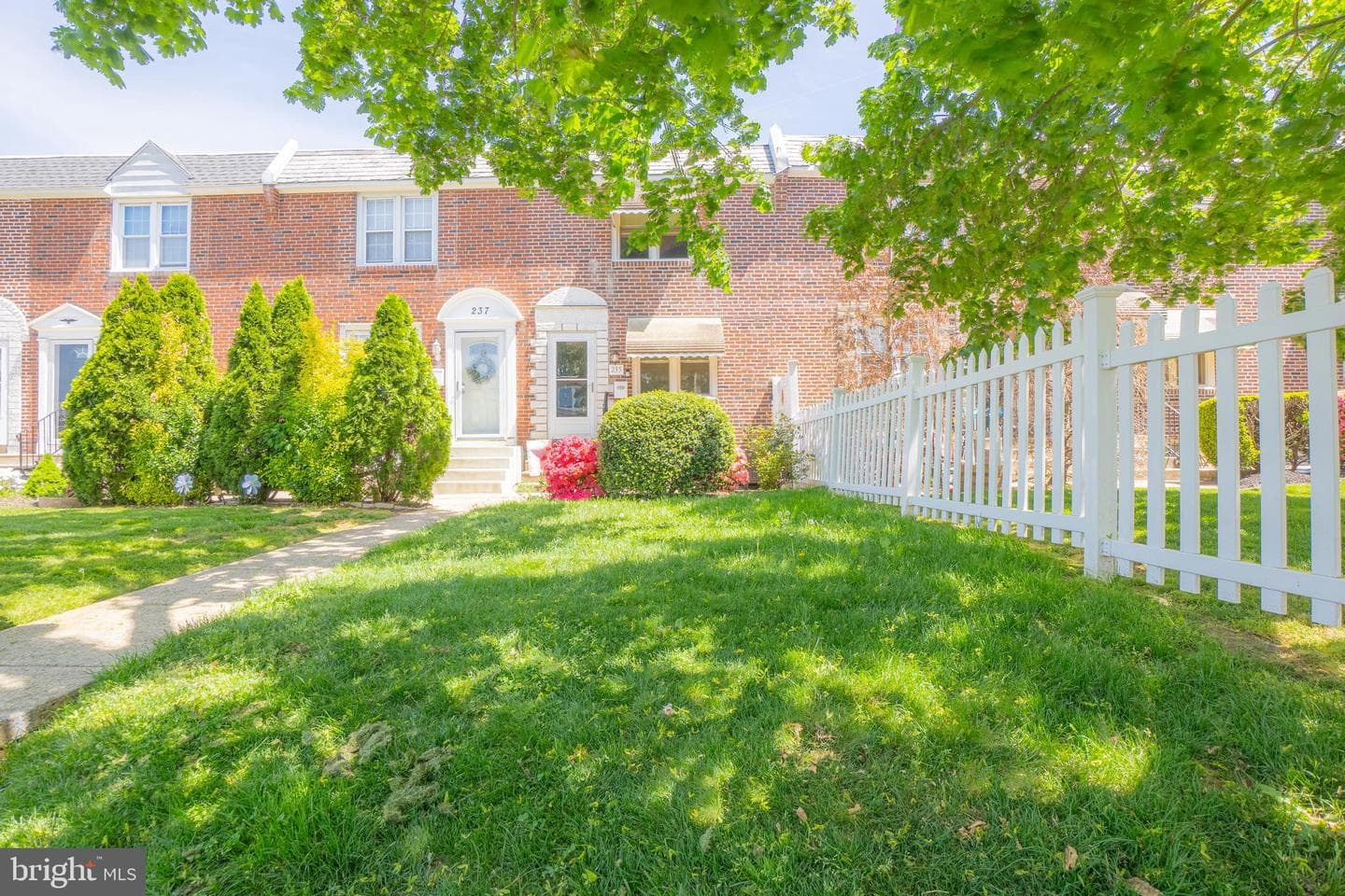 235 Gramercy Drive photo 1