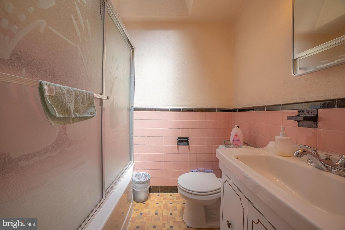 235 Gramercy Drive photo 17