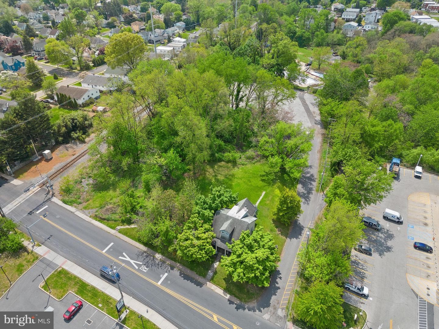 610 N Swarthmore Avenue photo 27