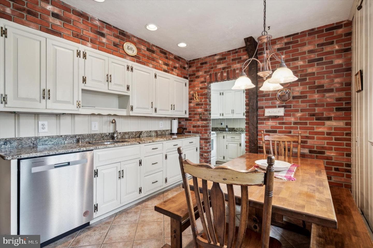 253 Sagamore Road photo 13
