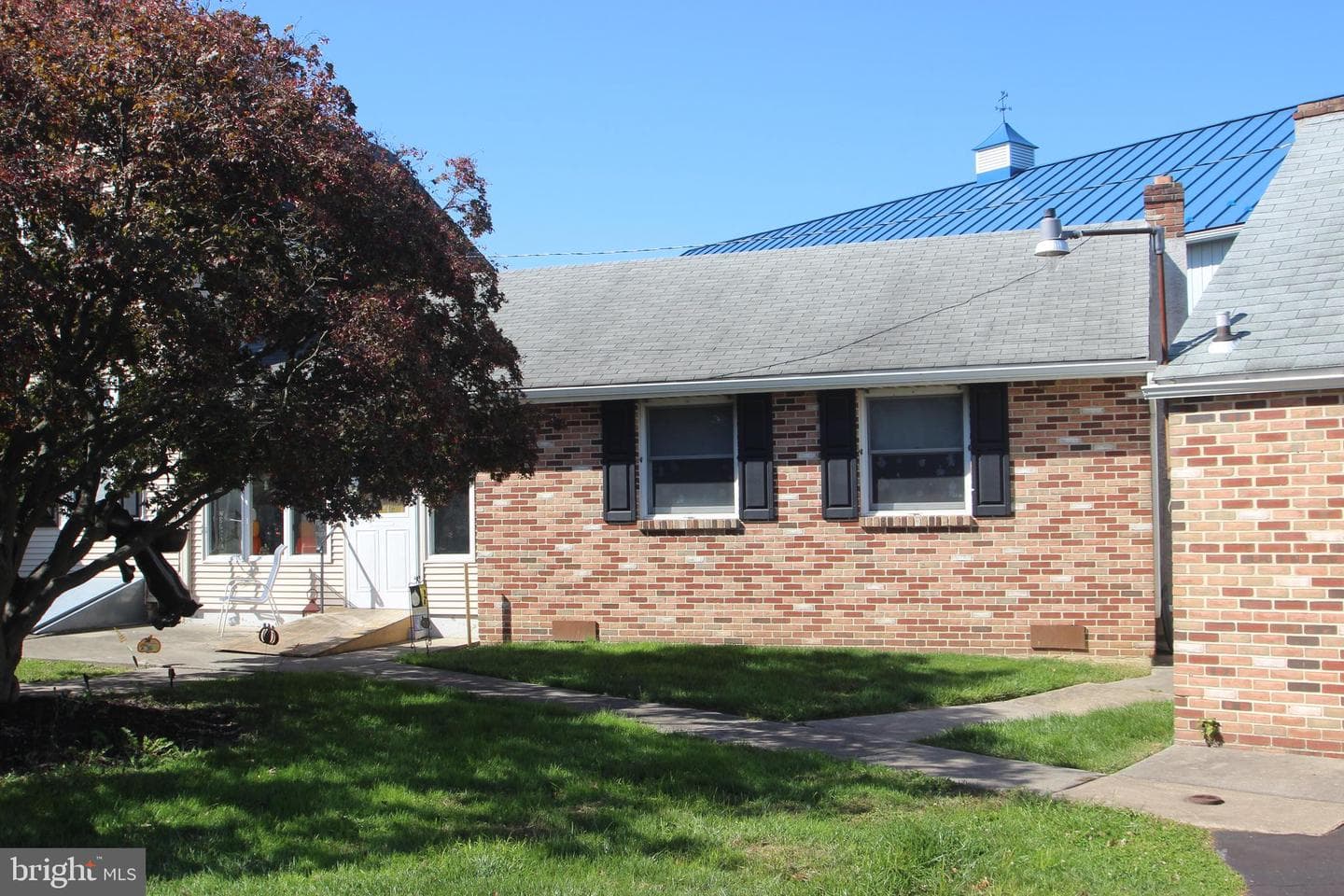 2245 Chichester Avenue photo 15