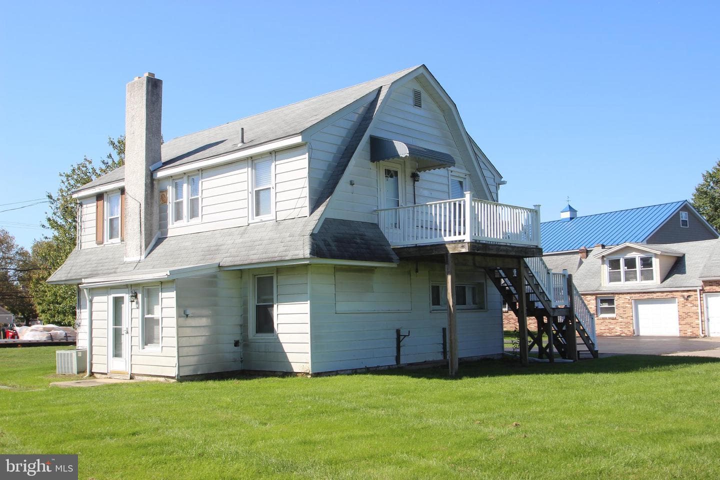 2237 Chichester Avenue photo 3