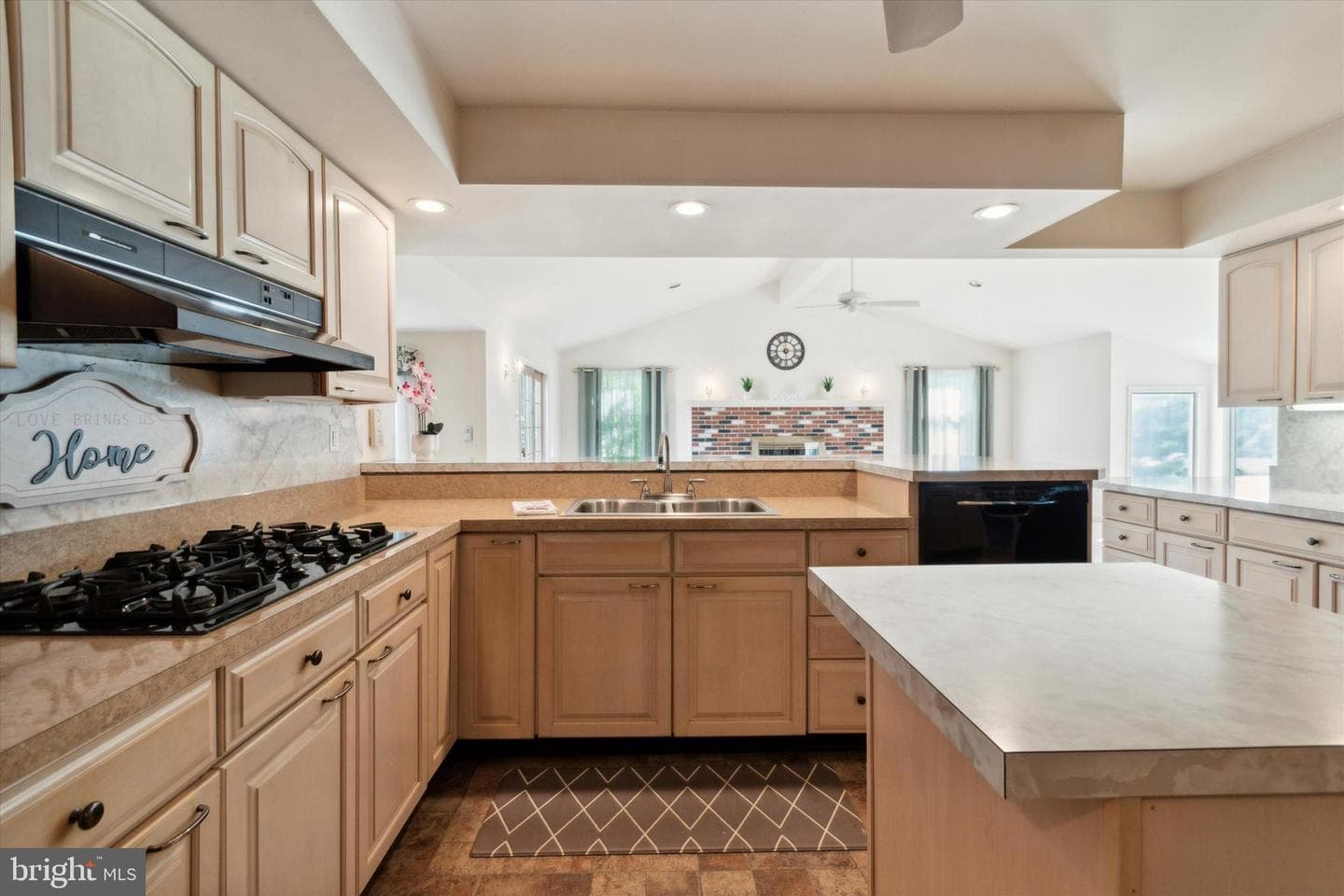 1003 Richmond Road photo 17
