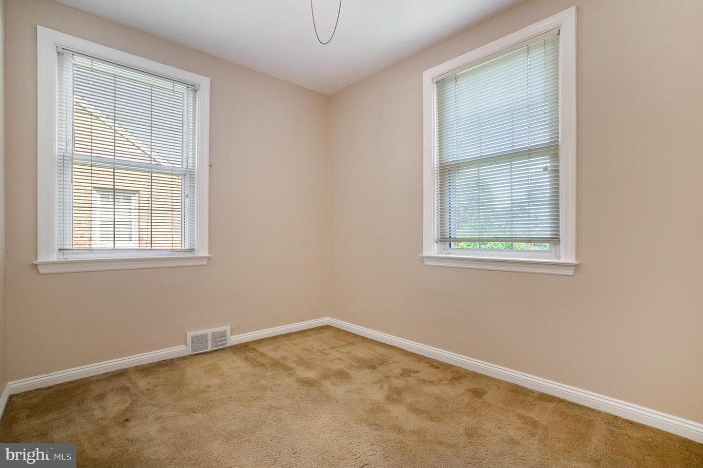 440 Kent Road photo 14