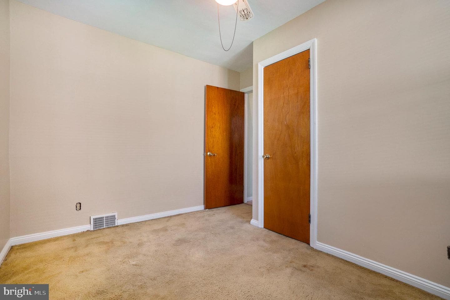440 Kent Road photo 15