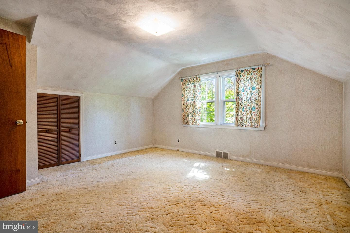 440 Kent Road photo 18
