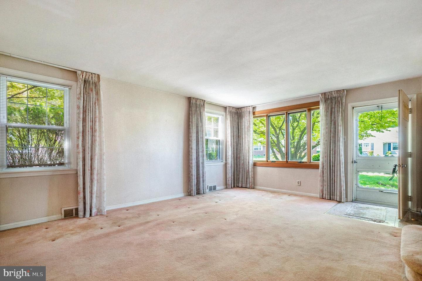 440 Kent Road photo 4