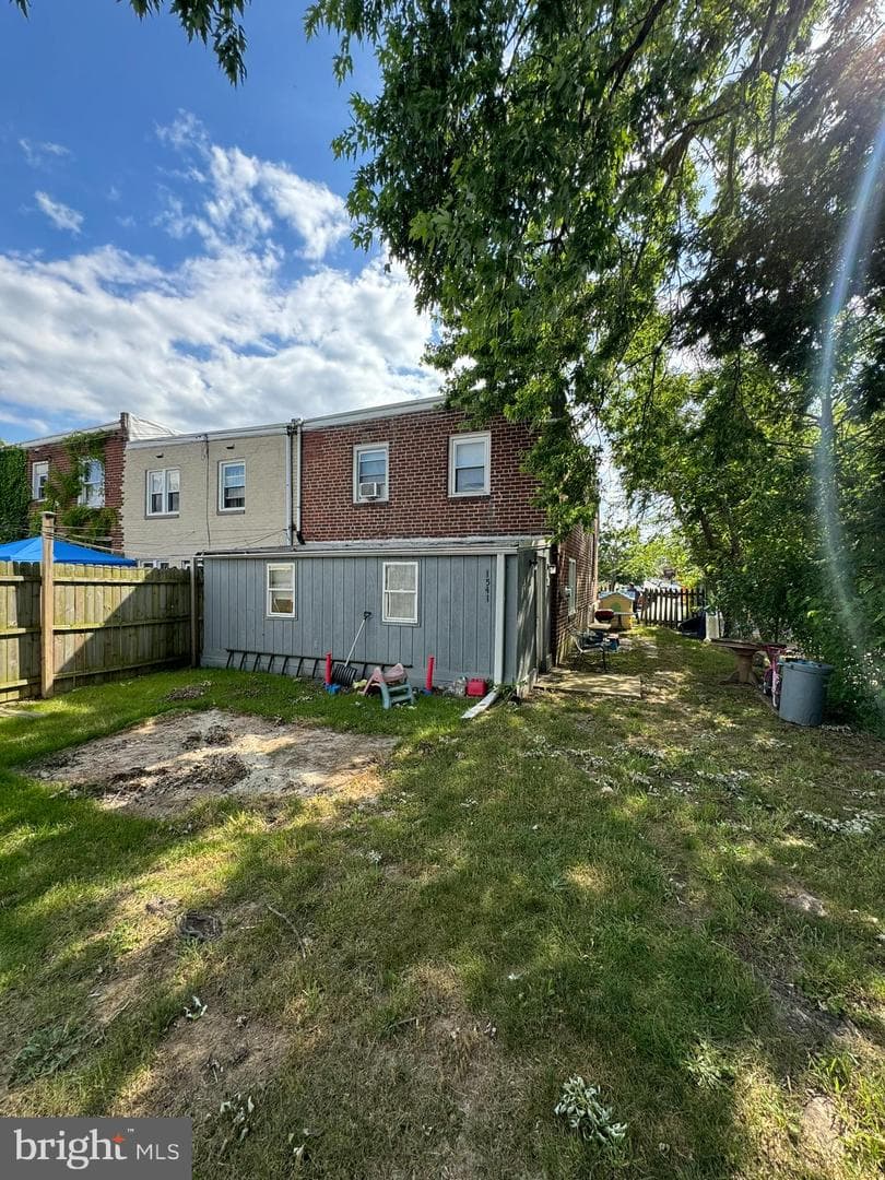 1541 Yates Avenue photo 22