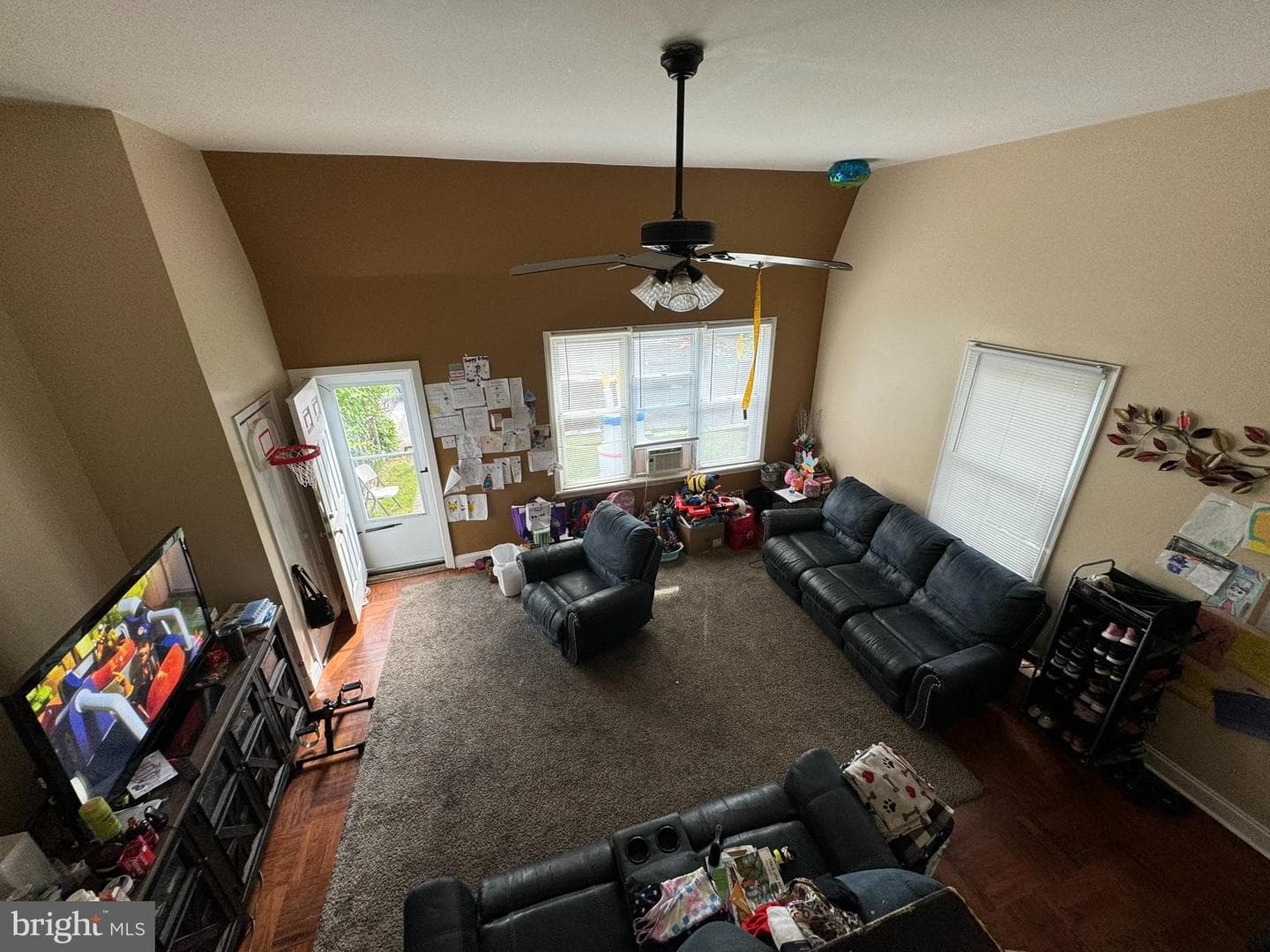 1541 Yates Avenue photo 6