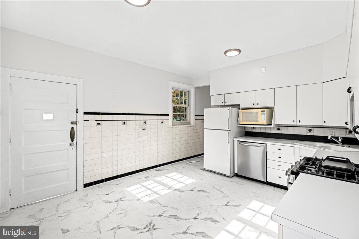 14 N Swarthmore Avenue photo 10