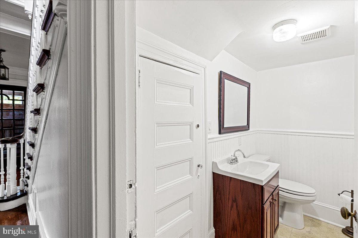 14 N Swarthmore Avenue photo 12