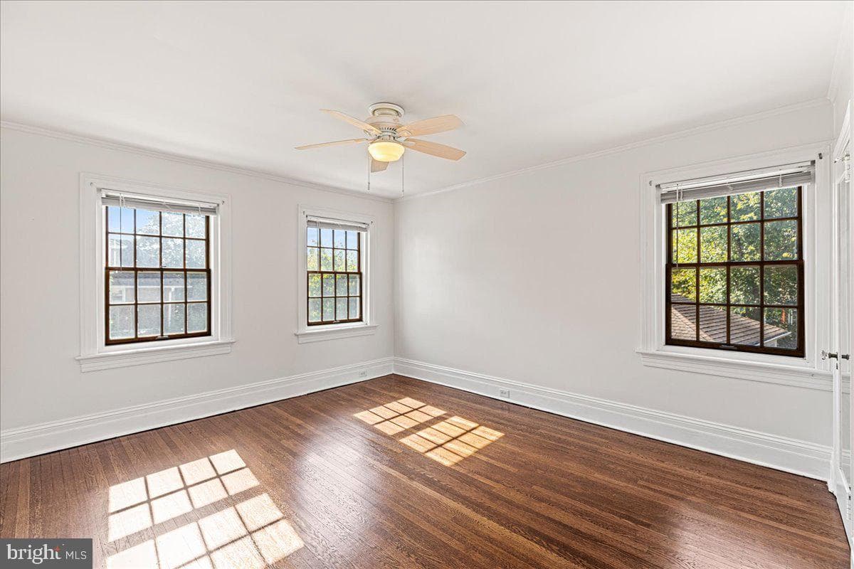 14 N Swarthmore Avenue photo 29
