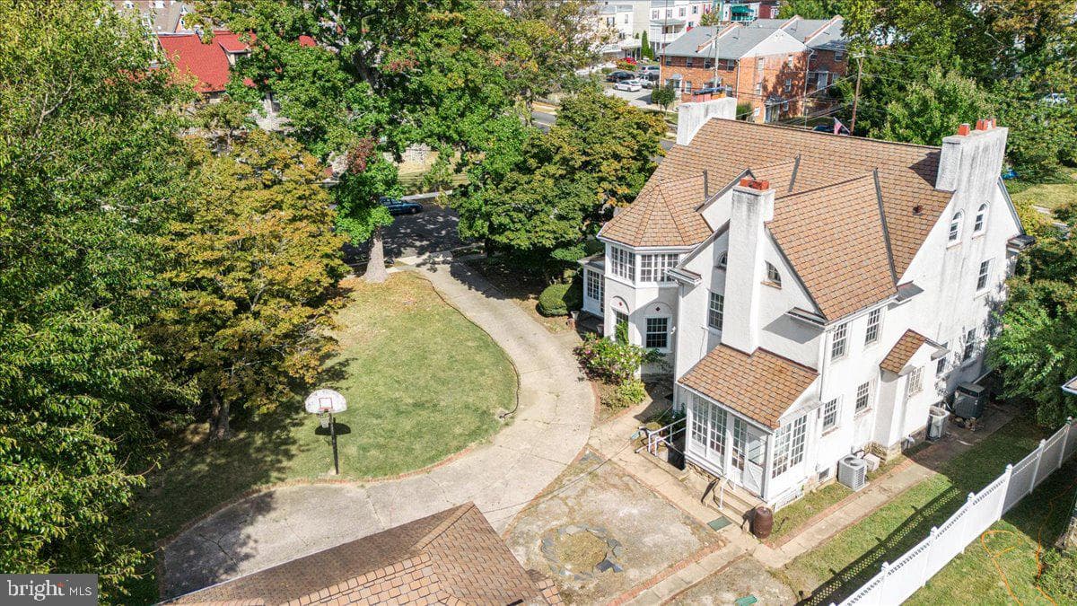 14 N Swarthmore Avenue photo 48