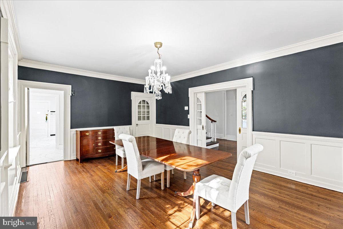 14 N Swarthmore Avenue photo 8