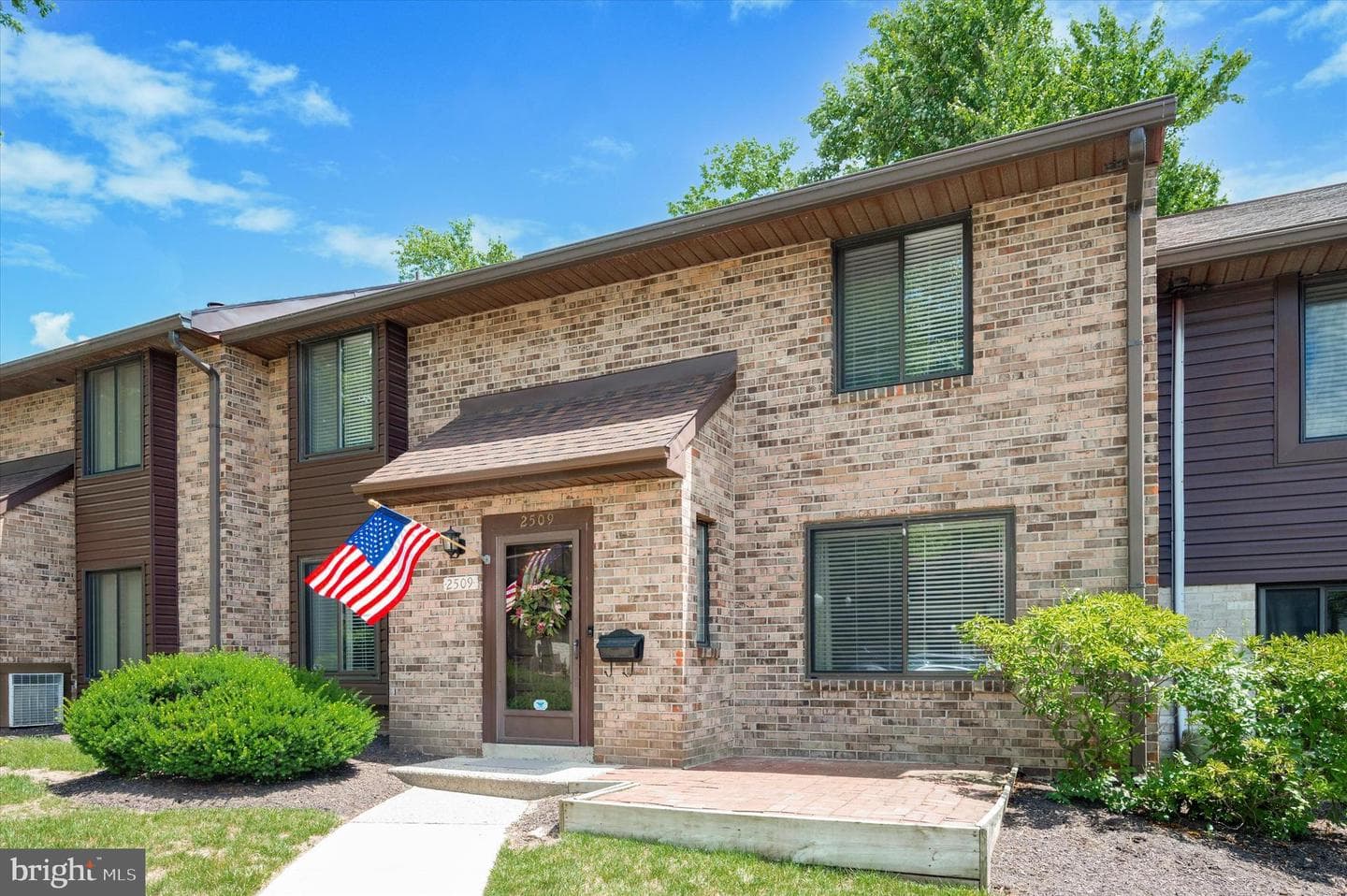2509 Red Oak Circle #2509-A photo 2