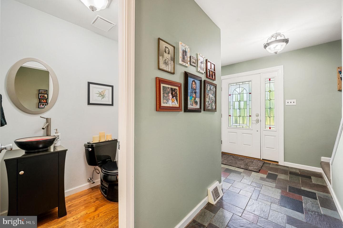 1 Stephen Drive photo 5