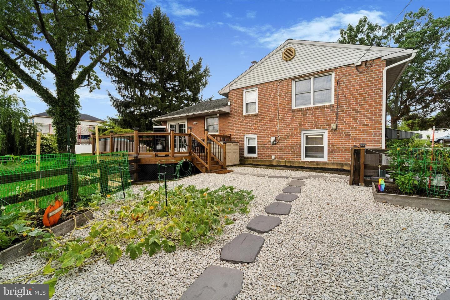 2947 Eastburn Avenue photo 19