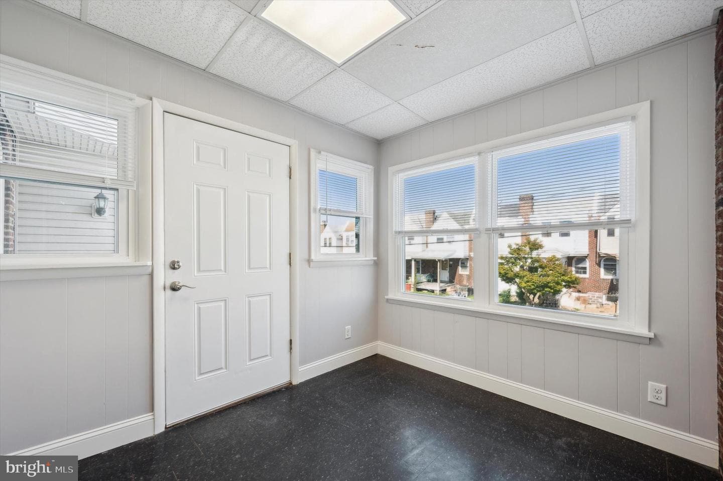520 Woodcliffe Road photo 2