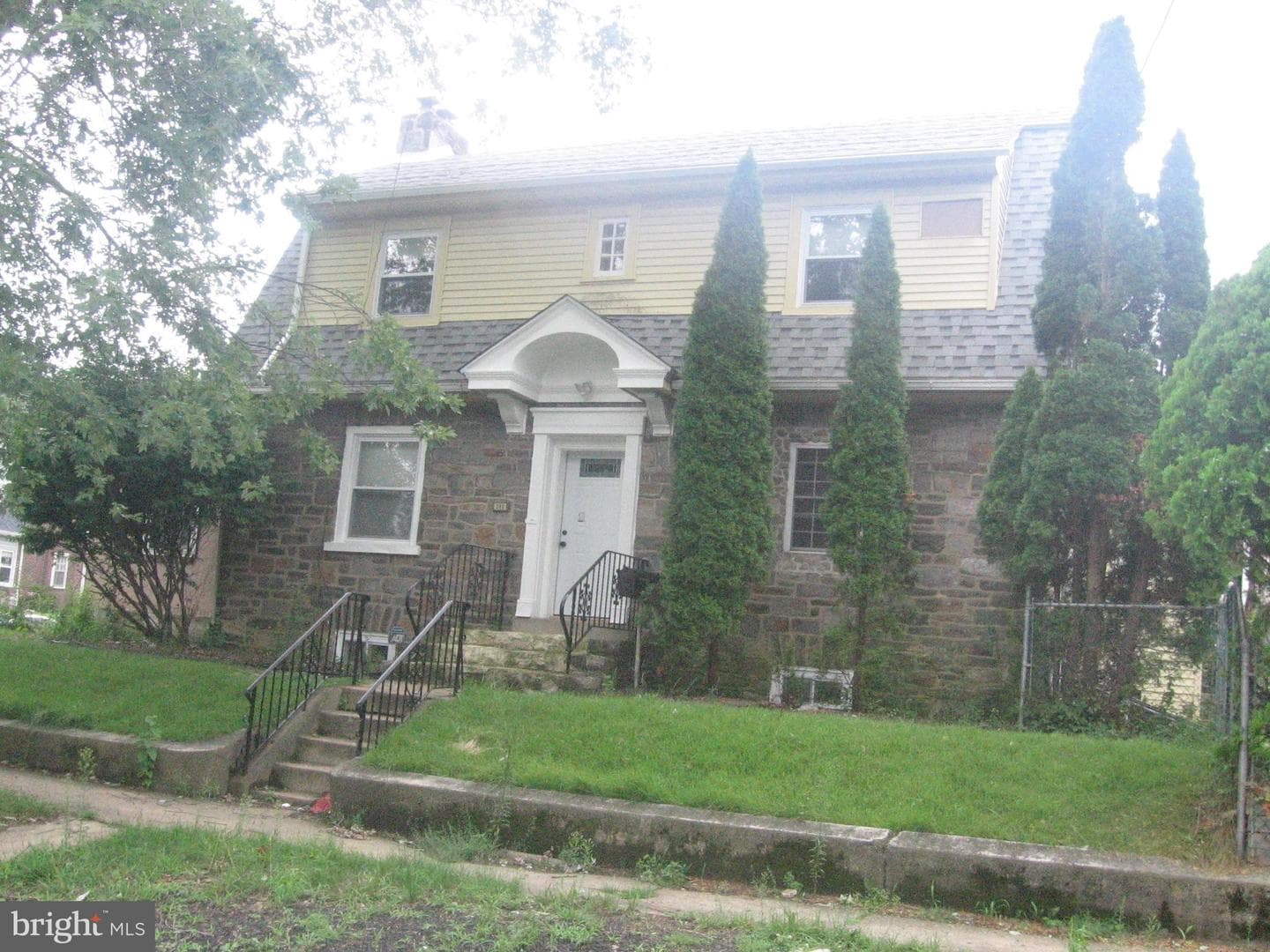 200 W Mowry Street photo 1
