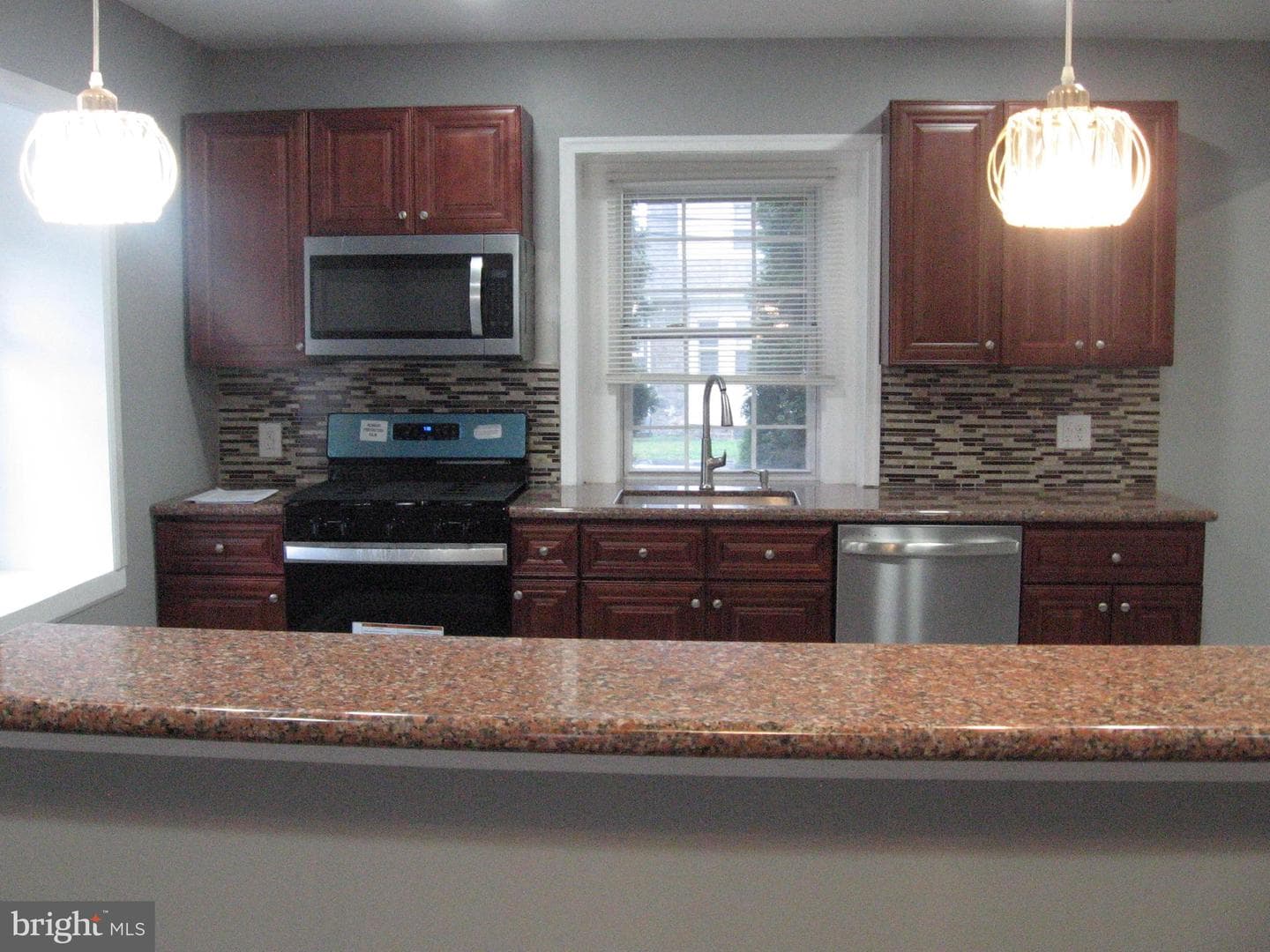 200 W Mowry Street photo 11