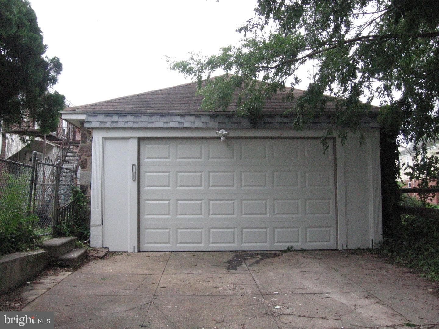 200 W Mowry Street photo 4