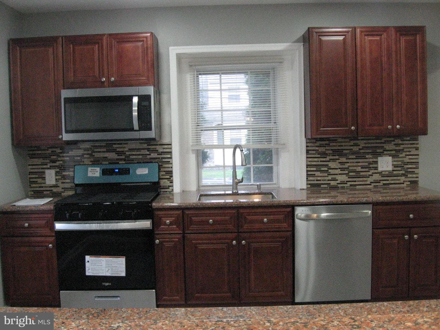 200 W Mowry Street photo 7