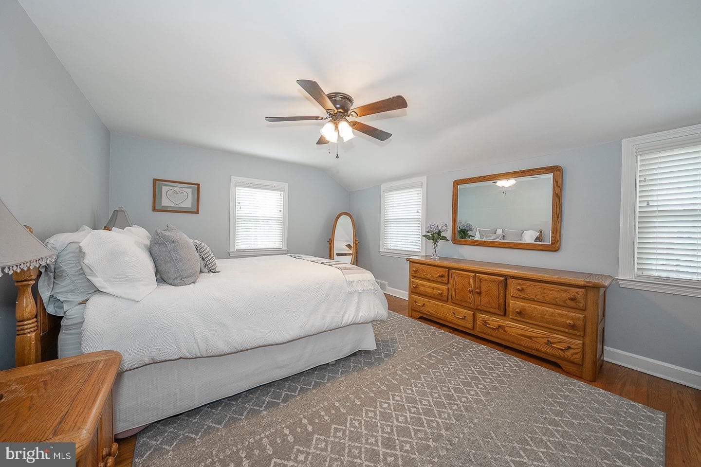34 Schoolhouse Lane photo 15