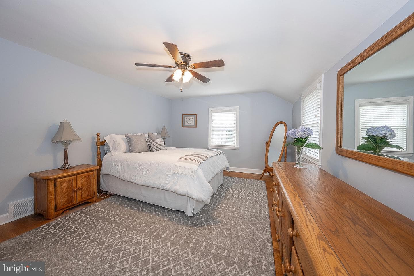 34 Schoolhouse Lane photo 16