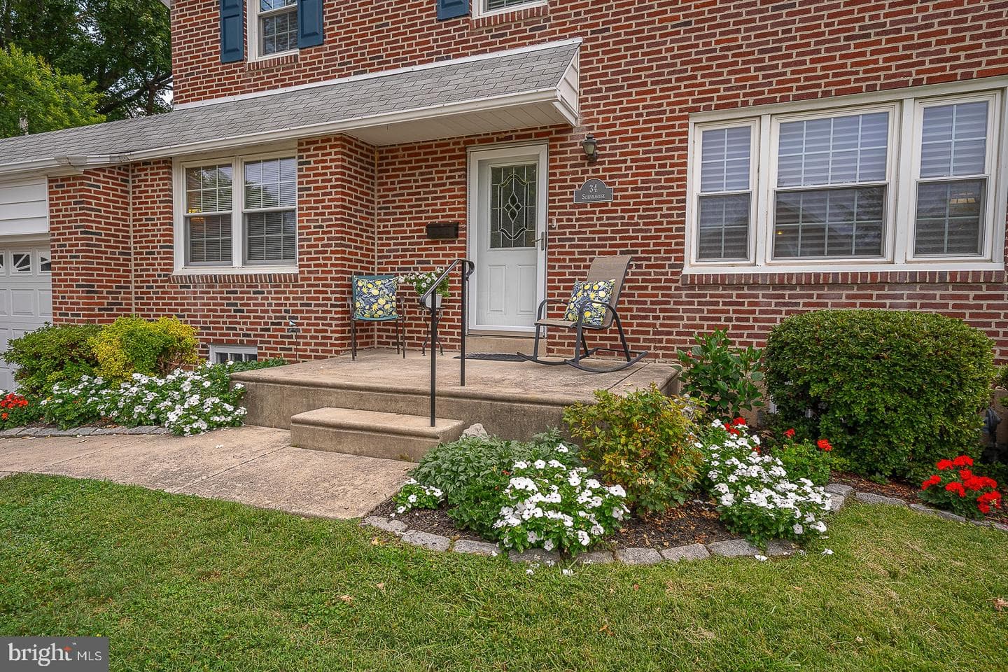 34 Schoolhouse Lane photo 2