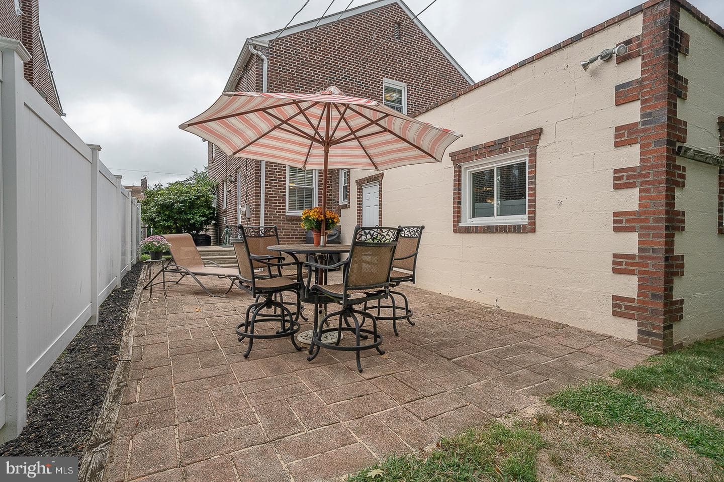 34 Schoolhouse Lane photo 23