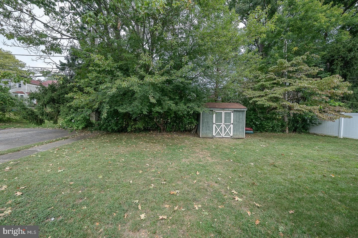 34 Schoolhouse Lane photo 25