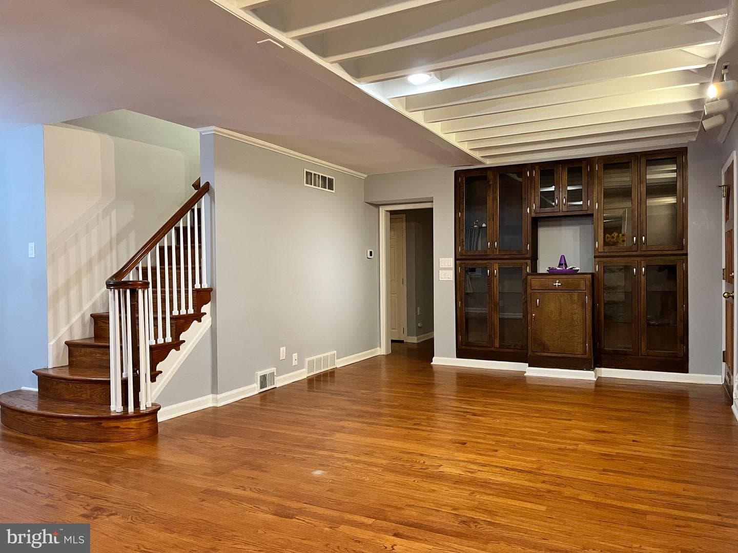 530 Woodglen Road photo 4