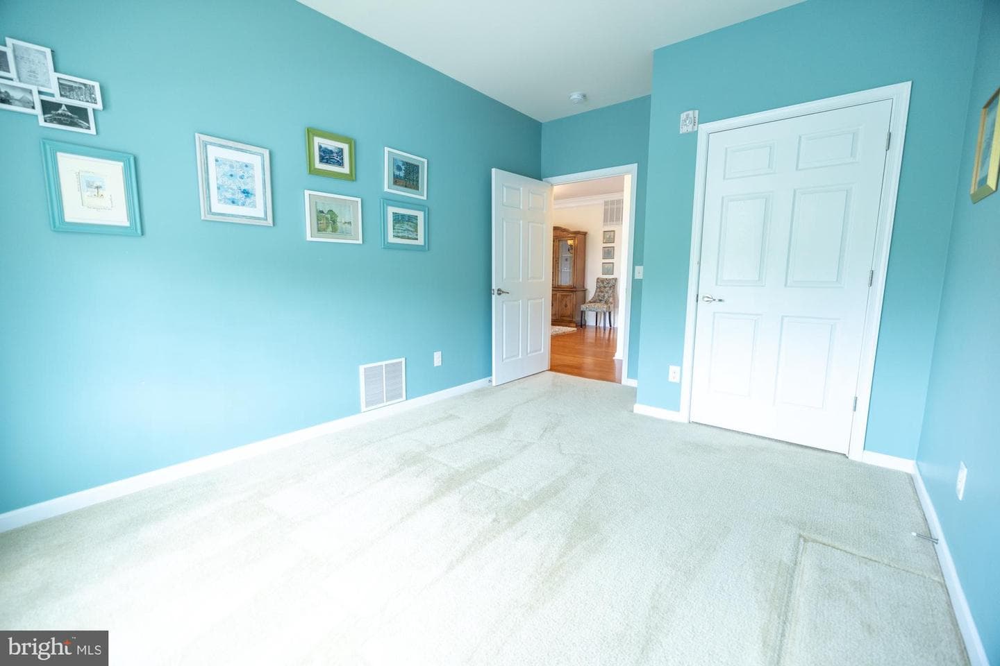 5211 Poplar Street photo 19