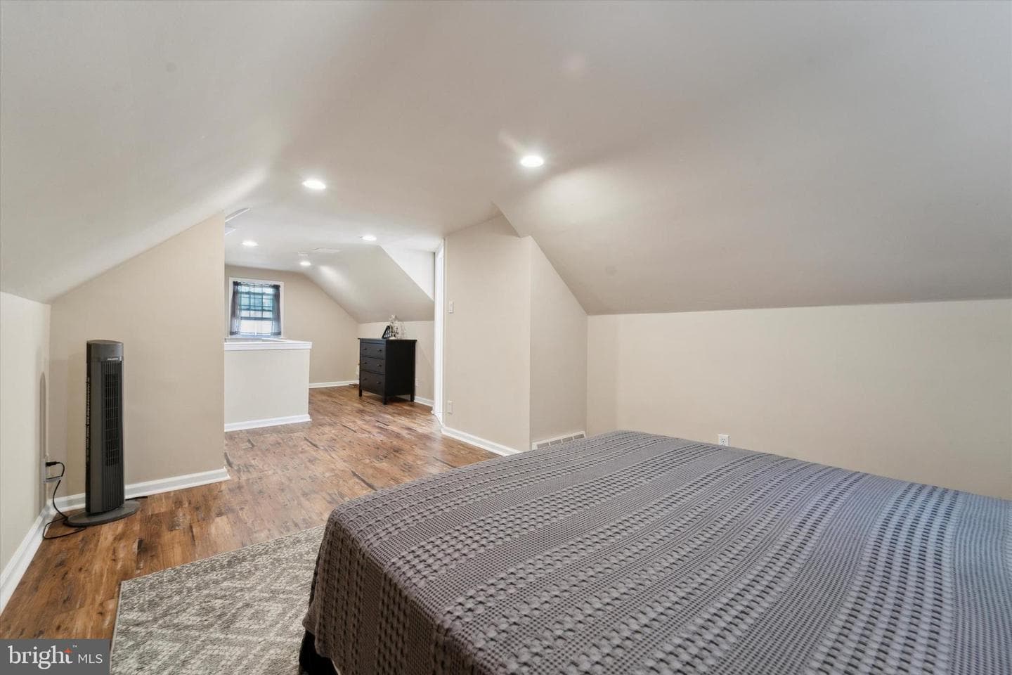 318 3rd Avenue photo 20