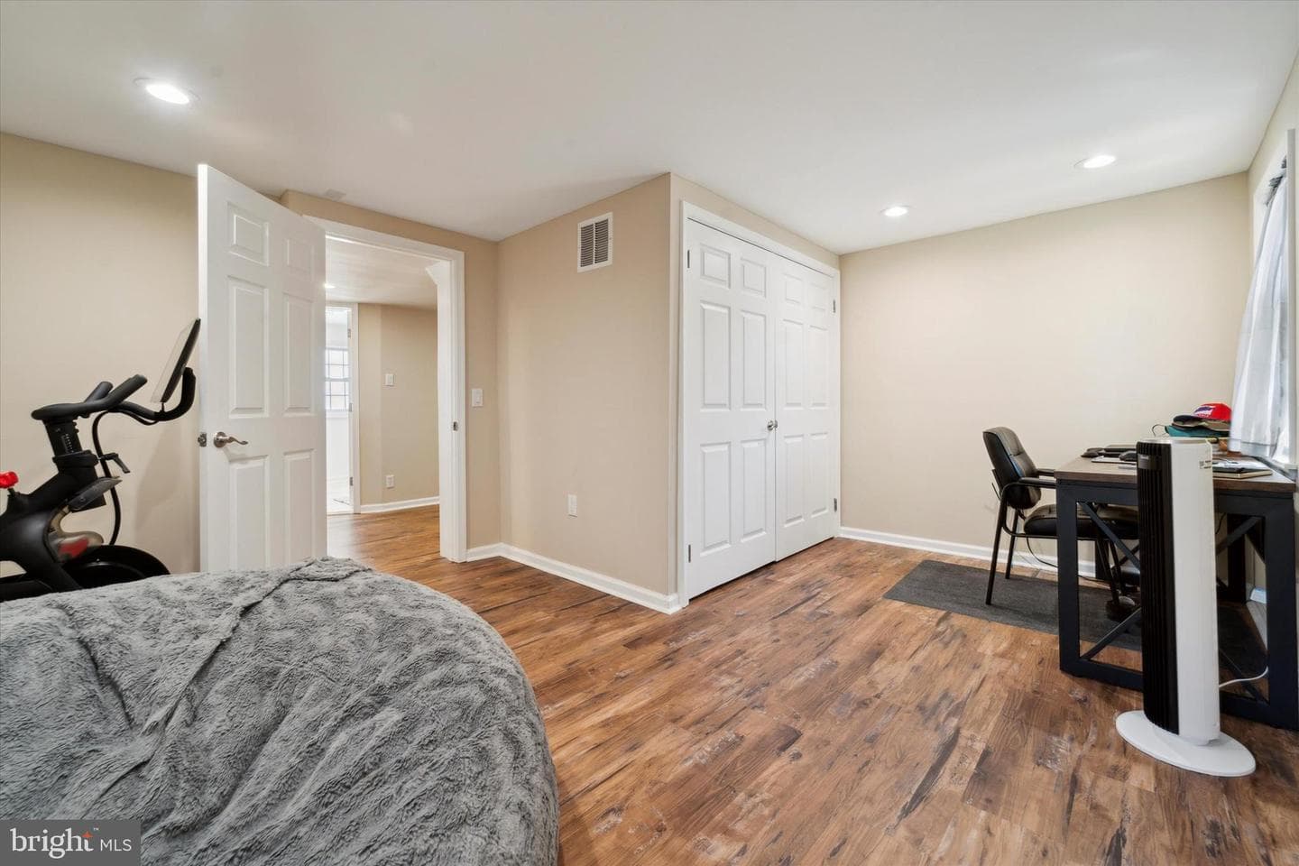318 3rd Avenue photo 25